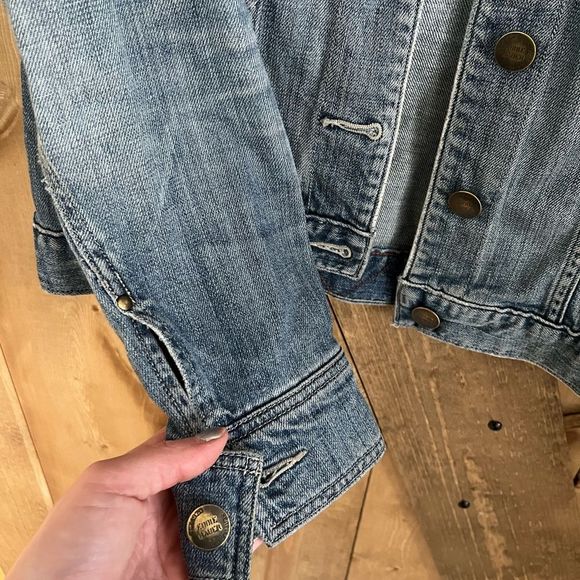 EDDIE BAUER || Womans Small Denim Jean Jacket - Picture 3 of 7